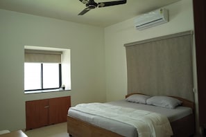 3 Schlafzimmer, Bügeleisen/Bügelbrett, Internetzugang, Bettwäsche