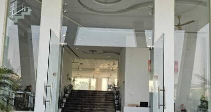 Hotel Maurya Greens