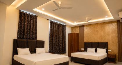 Hotel Maurya Greens