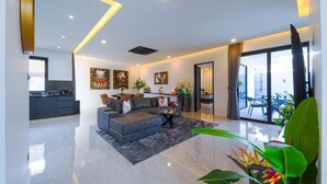 Ảnh chưa phân loại, 4 trong số 14 ảnh, nút