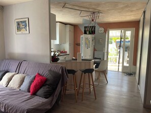 TV - The Trémières in Oléron (Saint-Georges-d'Oléron)