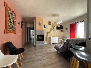 TV