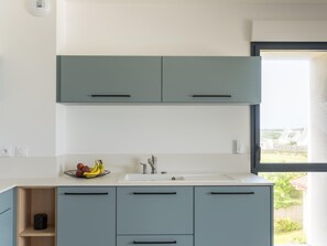 Apartment | Private kitchen - Magnificent Seafront Duplex in Porspoder (Porspoder)