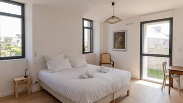 Apartment | 3 bedrooms, iron/ironing board, bed sheets