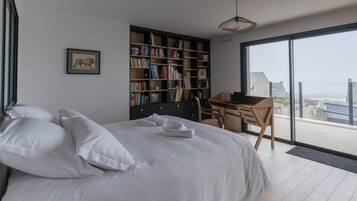 Apartemen | 3 kamar tidur, setrika/meja setrika, dan seprai linen