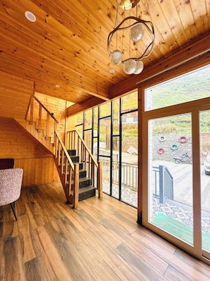 Living area - The Kured Resort (Chakrata)