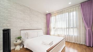Comfort Apartment, City View