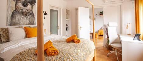 Blackout drapes, soundproofing, iron/ironing board, free WiFi
