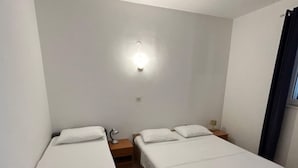 Apartment (One Bedroom Apartment with Terrace) | 7 Schlafzimmer, kostenloses WLAN