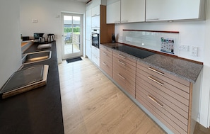 Coffee/tea maker, fridge, microwave, stovetop - Lovely home in Sydals with WiFi (Sydals)