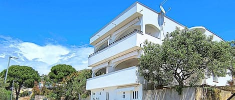 Studio (Studio With Partly Sea View) | Extérieur