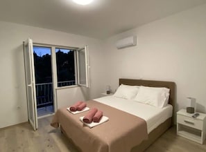 4 Schlafzimmer, Babybetten, kostenloses WLAN