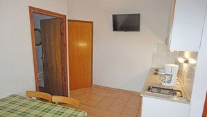 아파트 (Two bedrom apartment (D)) | 거실