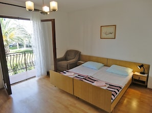 Apartment (Two Bedroom Apartment with Sea View () | 7 Schlafzimmer, kostenloses WLAN