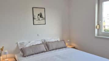 Appartement (Two Bedroom Apartment with Sea View a) | 2 slaapkamers, babybedden (toeslag)