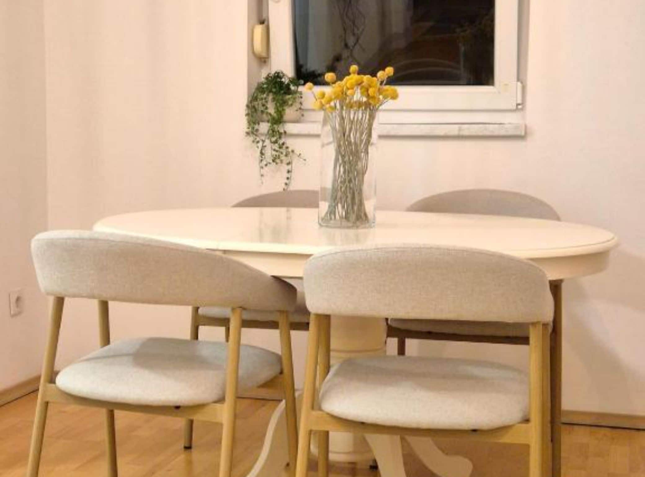 아파트 (Two Bedroom Apartment with Sea View a) | 다이닝룸