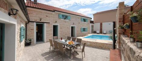 Ferienhaus (Five Bedroom Holiday Home With Heated) | Außenbereich