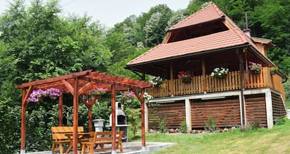 Wooden house located in Vrhpolje 10 km from Ljubovija Macva district.