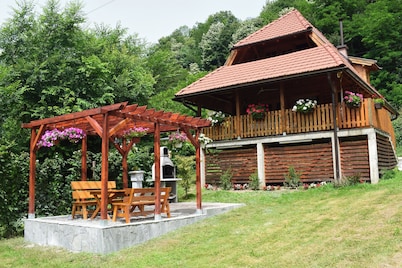 Wooden house  located in Vrhpolje 10 km from Ljubovija Macva district.