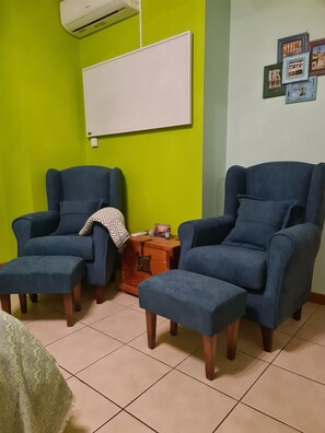 Interior - A Little Getaway - El Refugio Verde, Studio for Two, Near the Beach with a Terrace (Els Poblets)