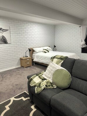 1 Schlafzimmer, Bügeleisen/Bügelbrett, kostenloses WLAN, Bettwäsche