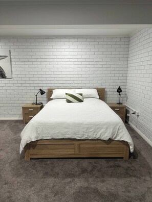 1 Schlafzimmer, Bügeleisen/Bügelbrett, kostenloses WLAN, Bettwäsche