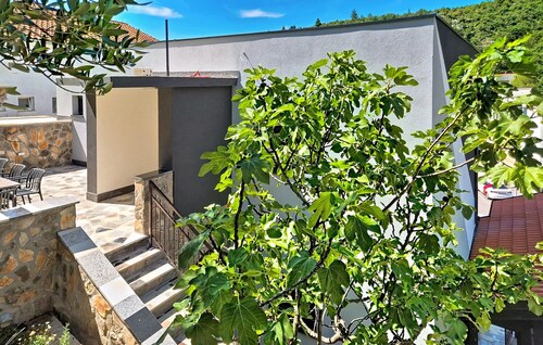Beautiful apartment in Obrovac with WiFi