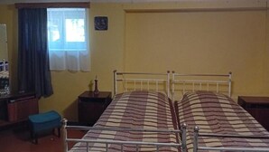 Room - Eco house in beautiful village near Borjomi for a relaxing getaway (Borjomi)