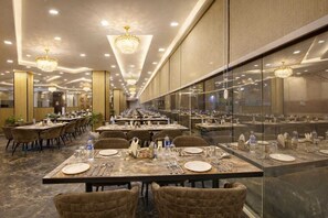 Dining - Hotel Park Tree Delhi Airport (New Delhi)