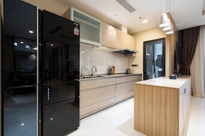 Comfort Apartment, City View | Private kitchen - Thien Vi Lancaster D1 Walk to City Center (Saigon Ward)