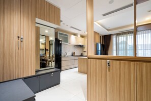 Comfort-Apartment, Stadtblick | Eigene Küche