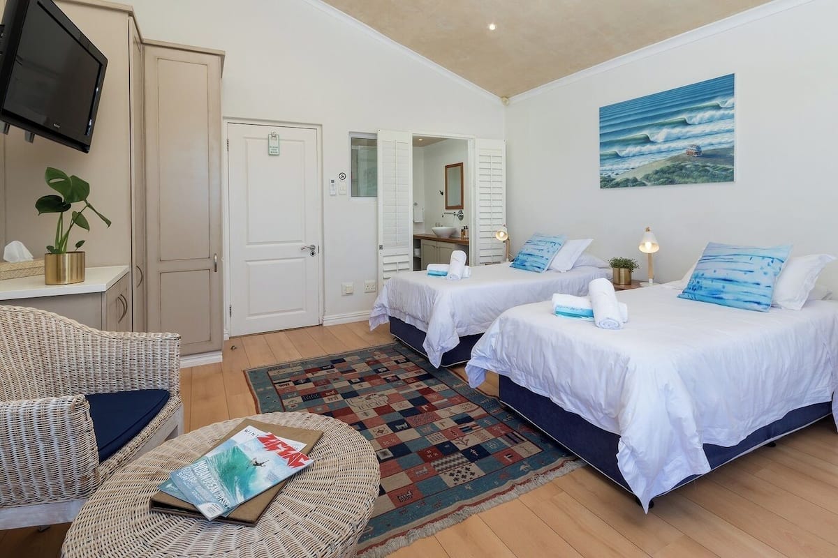 Deluxe Double or Twin Room, Partial Ocean View