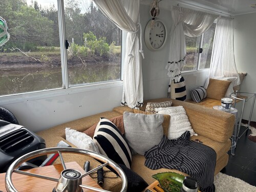 Barra 1- Peaceful double level house boat and tender