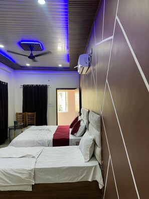 Triple Room - Shree Shyam Guest House (Haridwar)