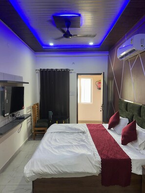 Triple Room - Shree Shyam Guest House (Haridwar)