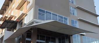 YASHSHREE NAMDANG PREMIER HOTEL &BANQUET