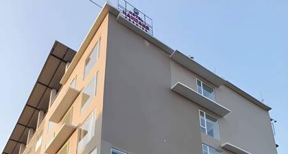 YASHSHREE NAMDANG PREMIER HOTEL &BANQUET