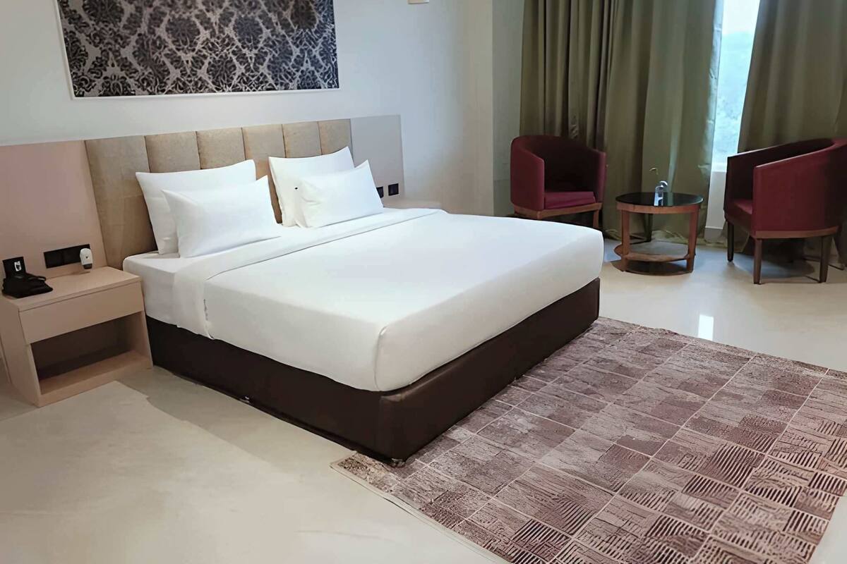 Deluxe Double Room | Free WiFi