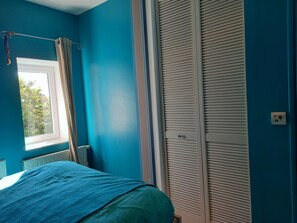Room - Vacation Rental for 8 People - 4 Bedrooms - 2 Bathrooms (Saint-Pourçain-sur-Sioule)