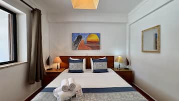 1 dormitorio y ropa de cama