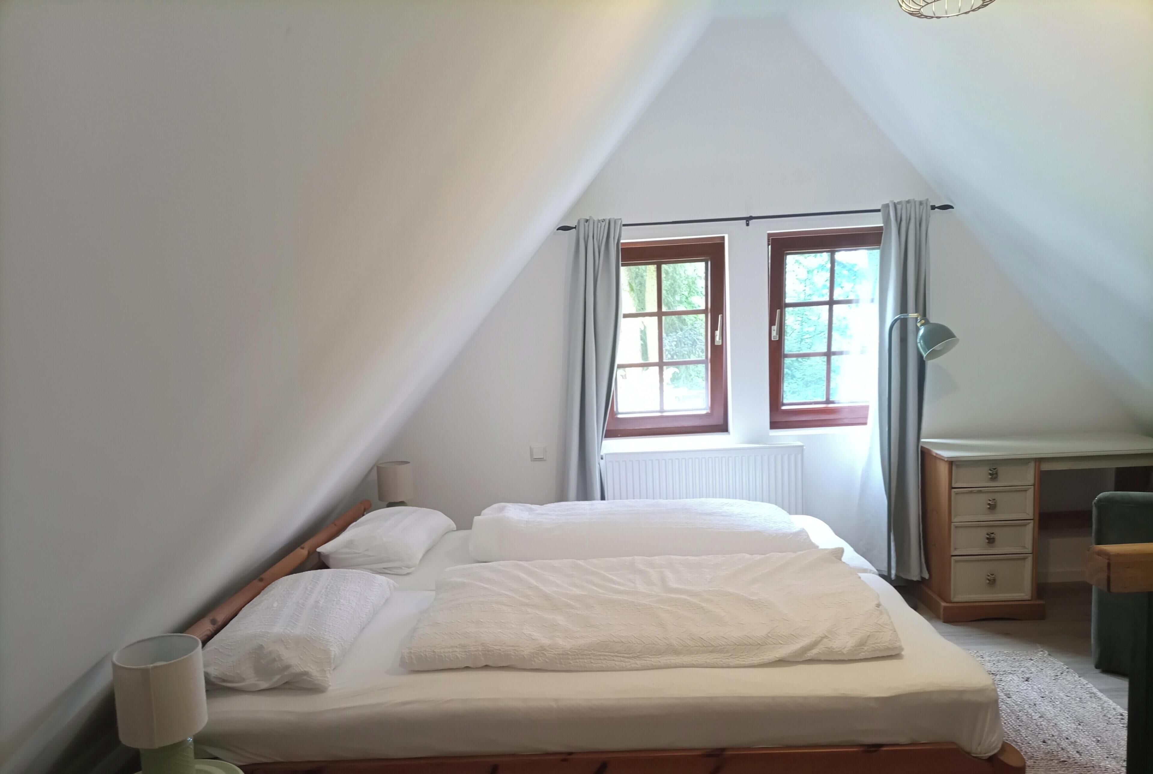 1 soverom, skrivebord, strykejern/-brett og wi-fi