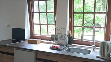 Fridge, stovetop, electric kettle, highchair