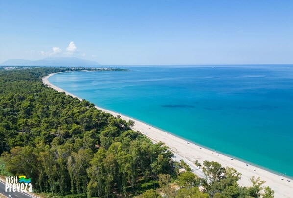 Beach - Experience the ultimate in comfort at Kallisti Suites Preveza! (Preveza)