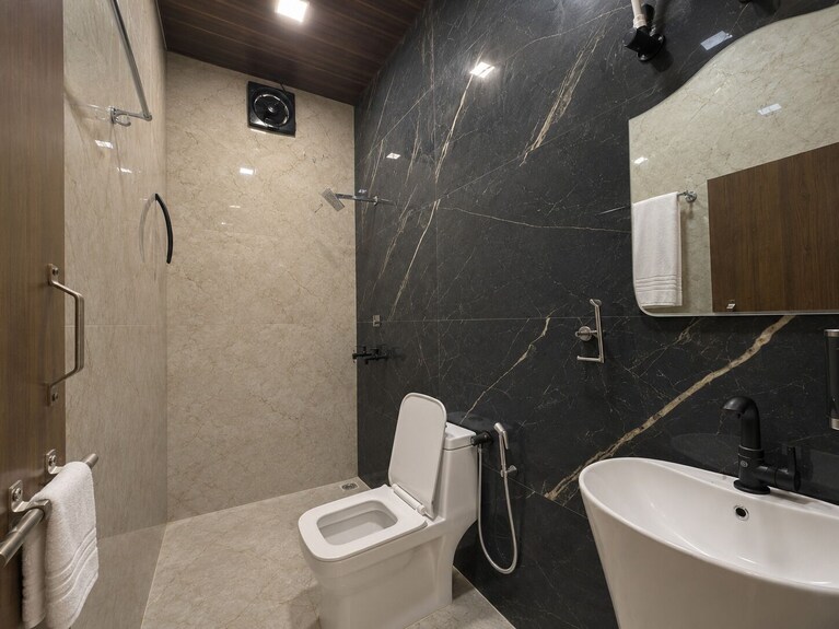 Comfort & Convenience Near Shri Krishna Janmabhoomi Temple - Mathura
