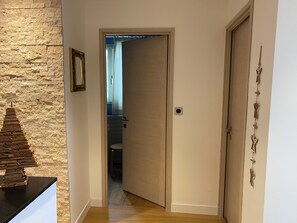 Interior - Alpe d'Huez—60 m² apartment at the base of the slopes and hiking trails. (Huez)