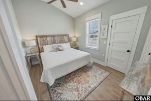 Iron/ironing board, WiFi, bed sheets - "B Impulsive" Beautiful condo steps away from Corolla Beach & Whalehead park (Corolla)