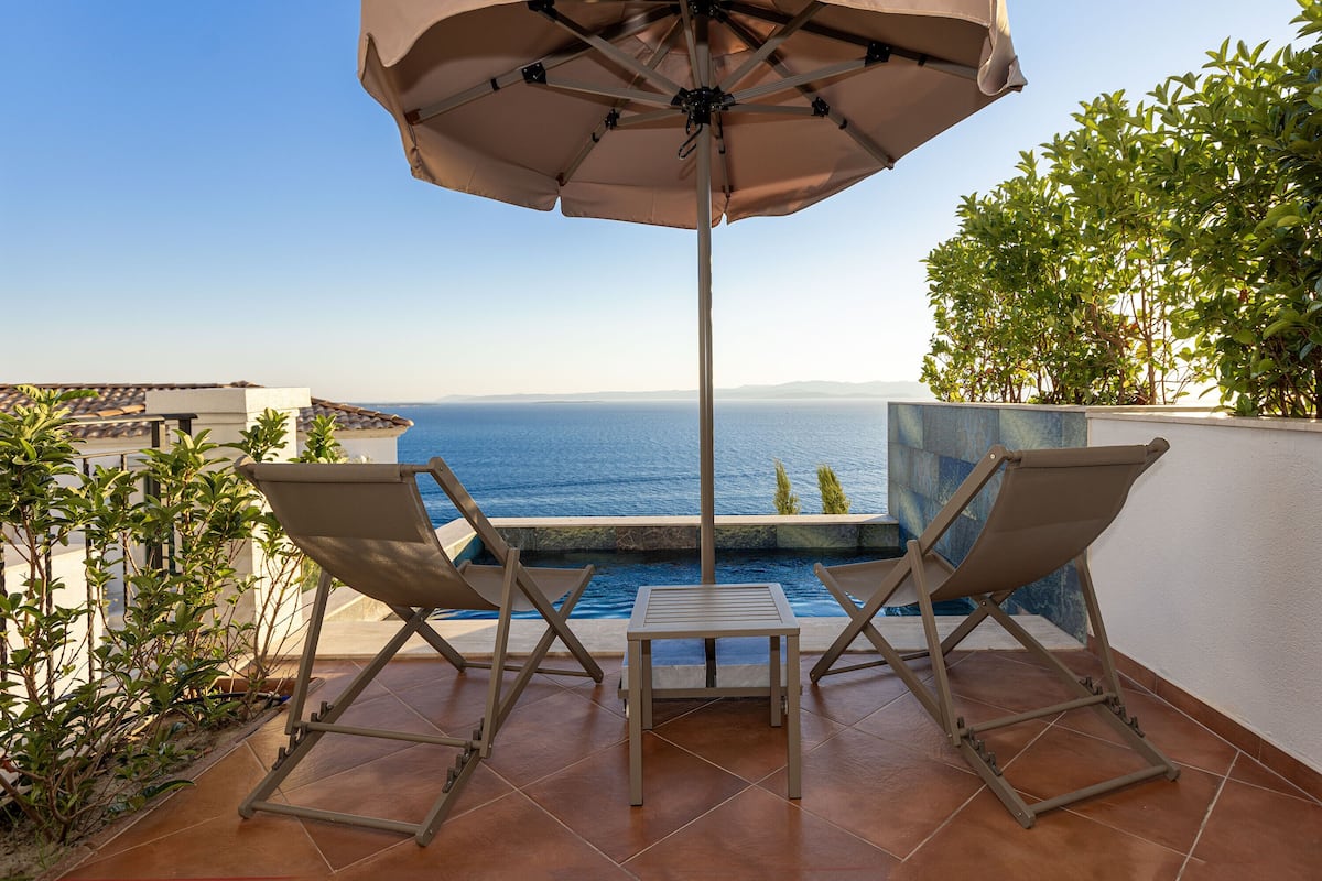 Superior Suite, Sea View | Balcony view