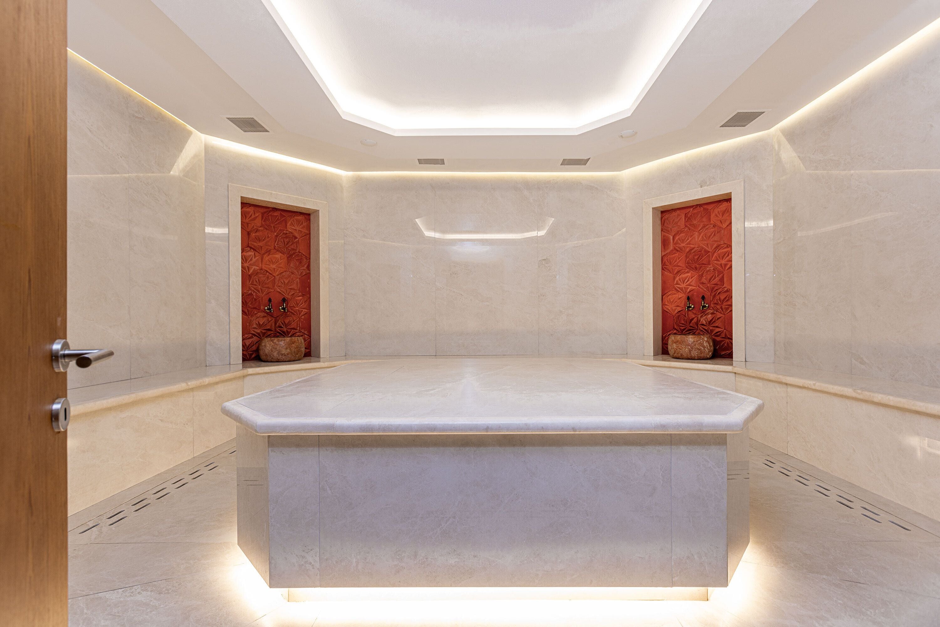 Espace de soins pour les couples, sauna, hammam, soins corporels