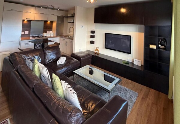 Four Mile House With Parking And Garden View - 亞伯丁