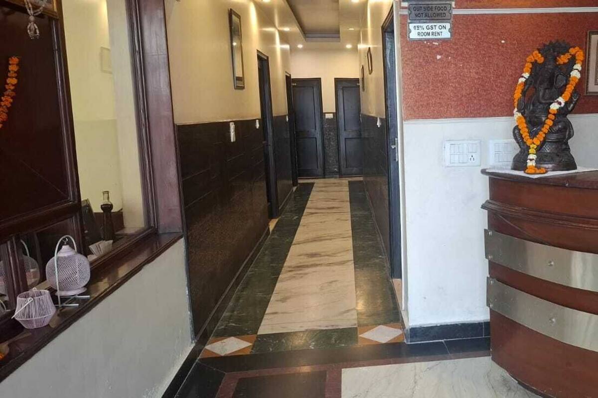Deluxe Double Room | Lobby
